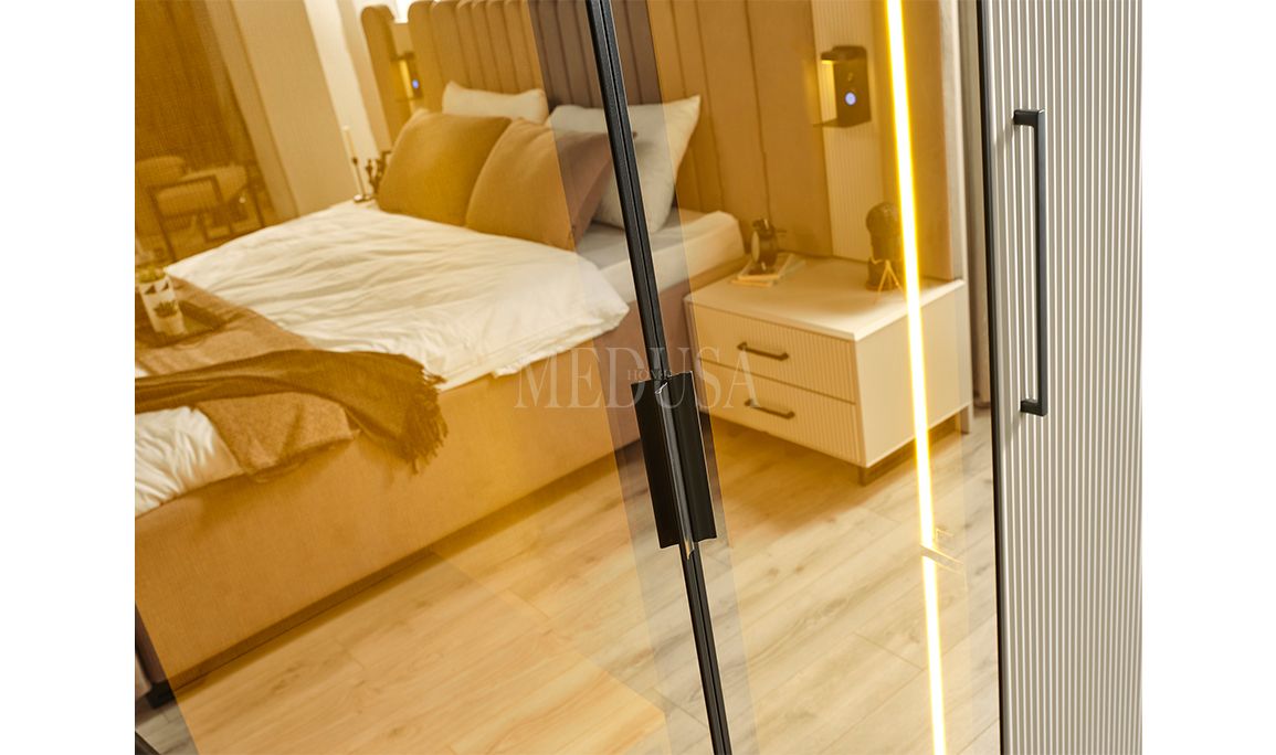 Medusa Home Mobilya - Beth Black 6 Kapılı Yatak Odası