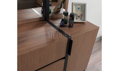 Medusa Home Mobilya - Kaplan 6 Kapılı Yatak Odası