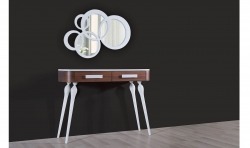 - Milan Dresuar  - Milan Dresuar