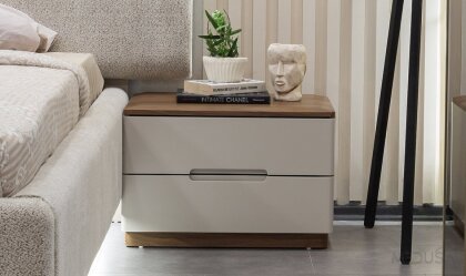 Medusa Home - Ophelia Komodin Medusa Home - Ophelia Komodin