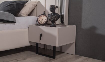 Medusa Home - Vella Komodin Medusa Home - Vella Komodin