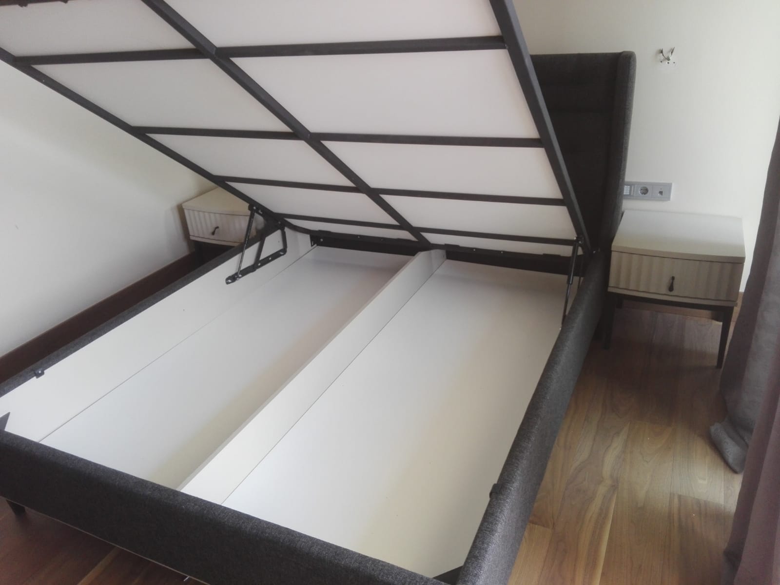 Medusa Home Mobilya - Zarına Stryova